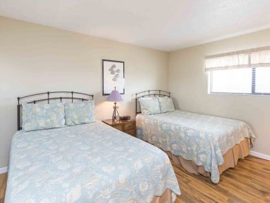 Destin Vacation Condo Sleeps Eight Guests.